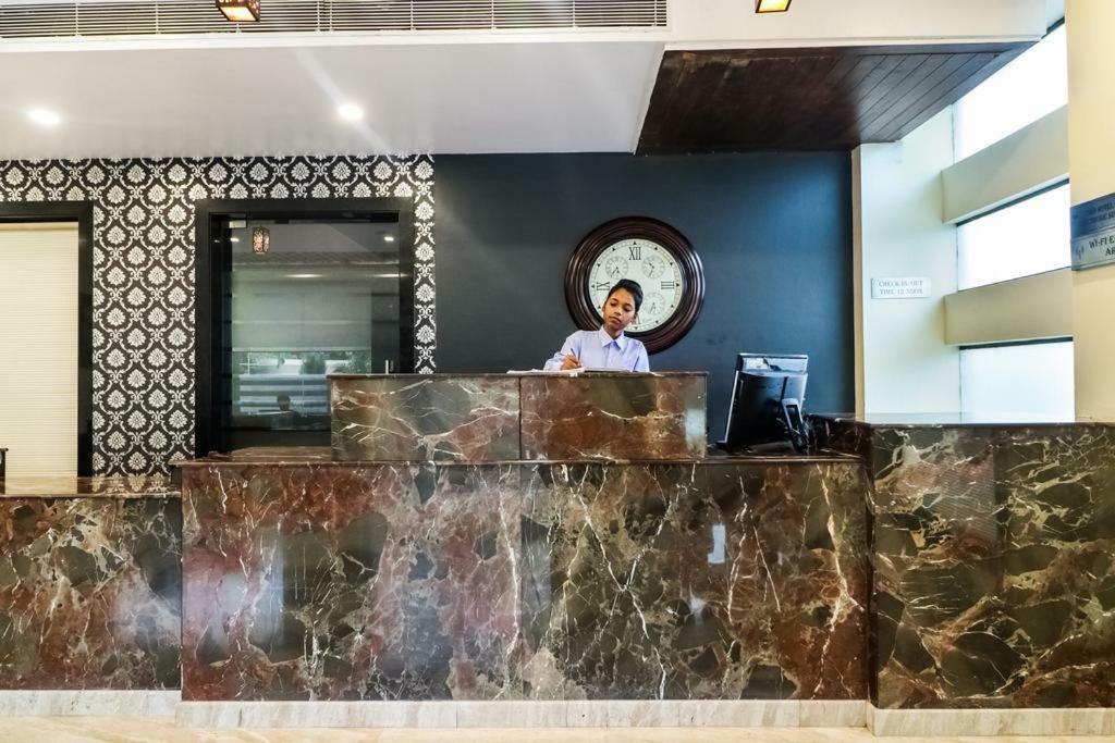 La Silver Leaf Hotel Nawāshahr Екстериор снимка