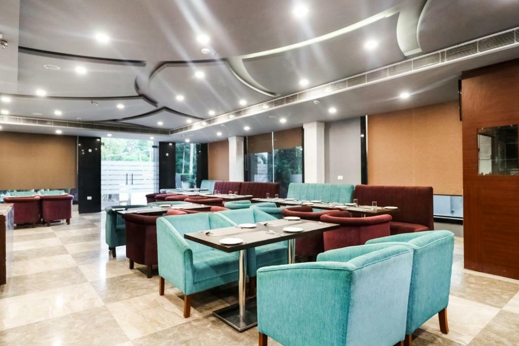 La Silver Leaf Hotel Nawāshahr Екстериор снимка